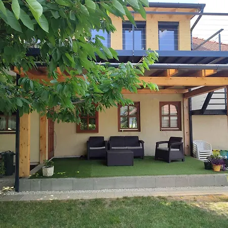 In 31292 Balatonvilagos